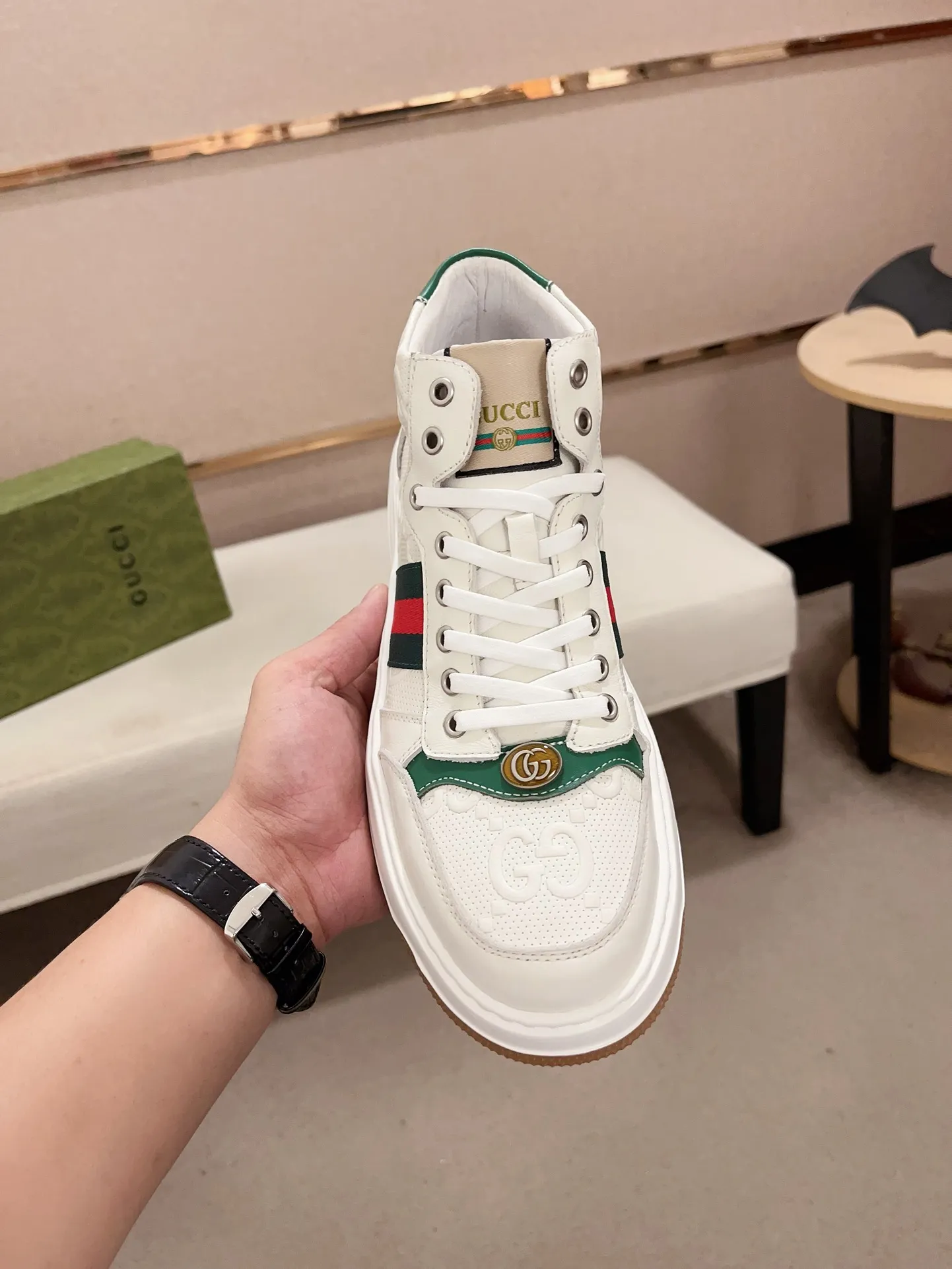 Men's clothing and shoes💰 520💰🇮🇹🇮🇹GUCCI (Gucci) top 🔍🔍 new models are on sale at the same time, the upper 🇮🇹 imported Italian first-layer cowhide, fully imported sheepskin lining 💪💪, completely 1⃣️compared 1⃣️Reproduction🇮🇹💪💪, ⚠Sole: The original sole is specially provided by the original factory, the exclusive movable molded sole is super comfortable, ⚠Original factory follow-up goods, 🔍🔍high quality, you can enter and leave the counter at will, welcome to compare⚠. Code number: 38-44 (45 is custom-made and cannot be returned or exchanged)